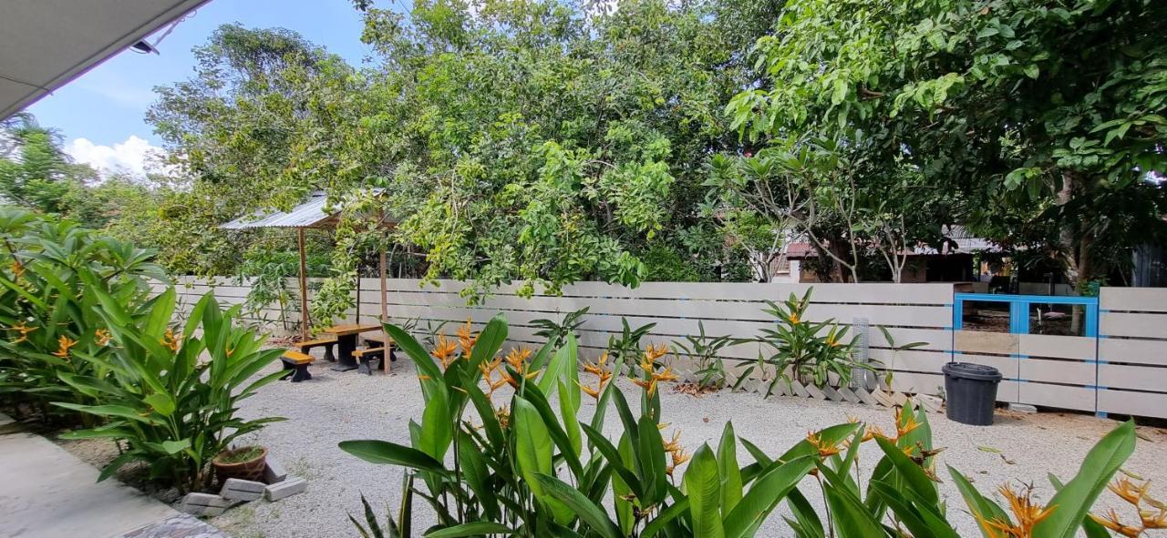 Seven Stones Langkawi Bed & Breakfast Pantai Cenang  Dış mekan fotoğraf